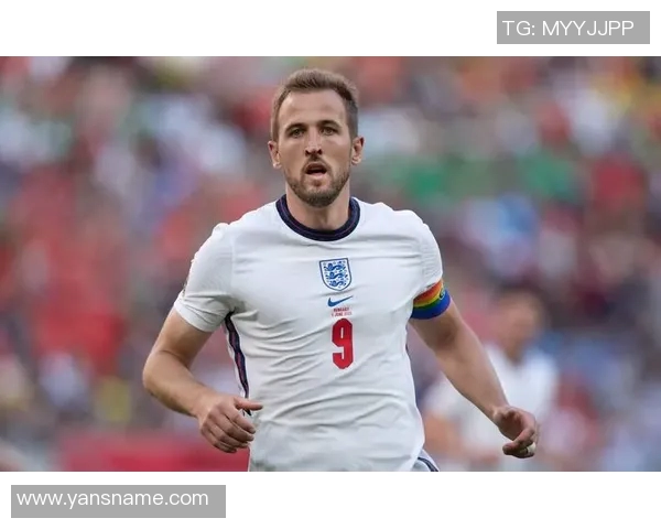 足球明星带球技巧解析 探秘各大球员独特带球姿势的奥秘与魅力